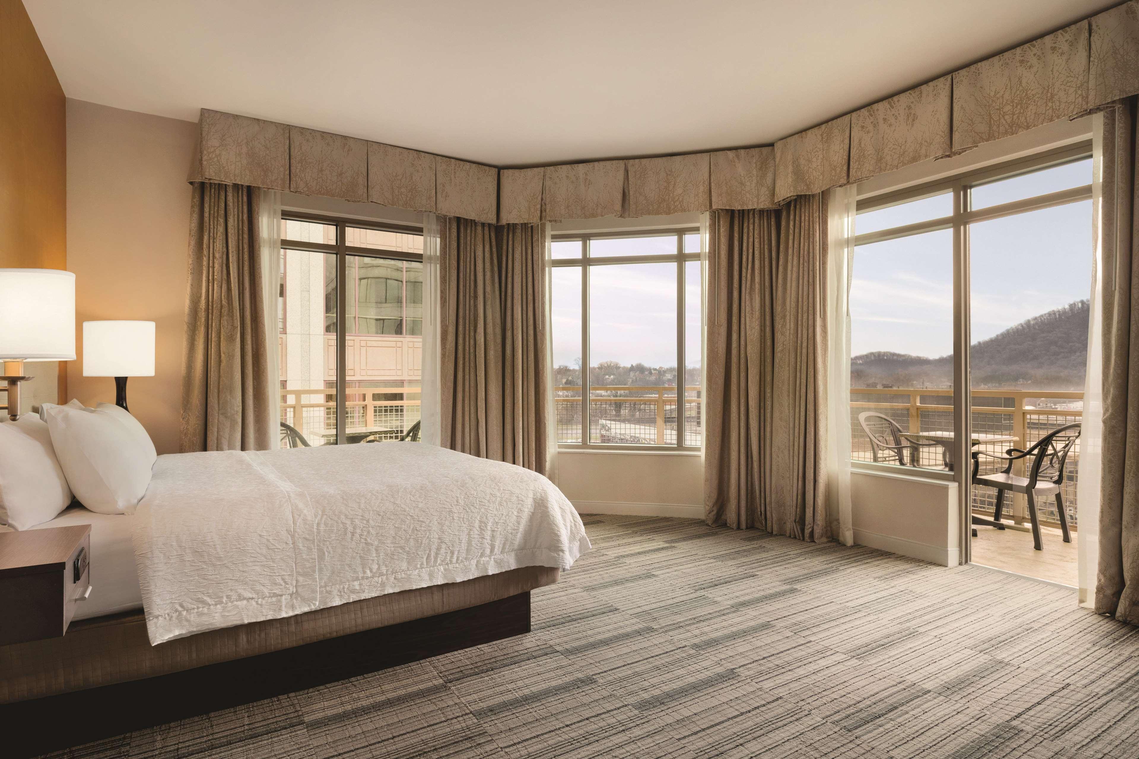 Hampton Inn & Suites - Roanoke-Downtown, Va Екстер'єр фото