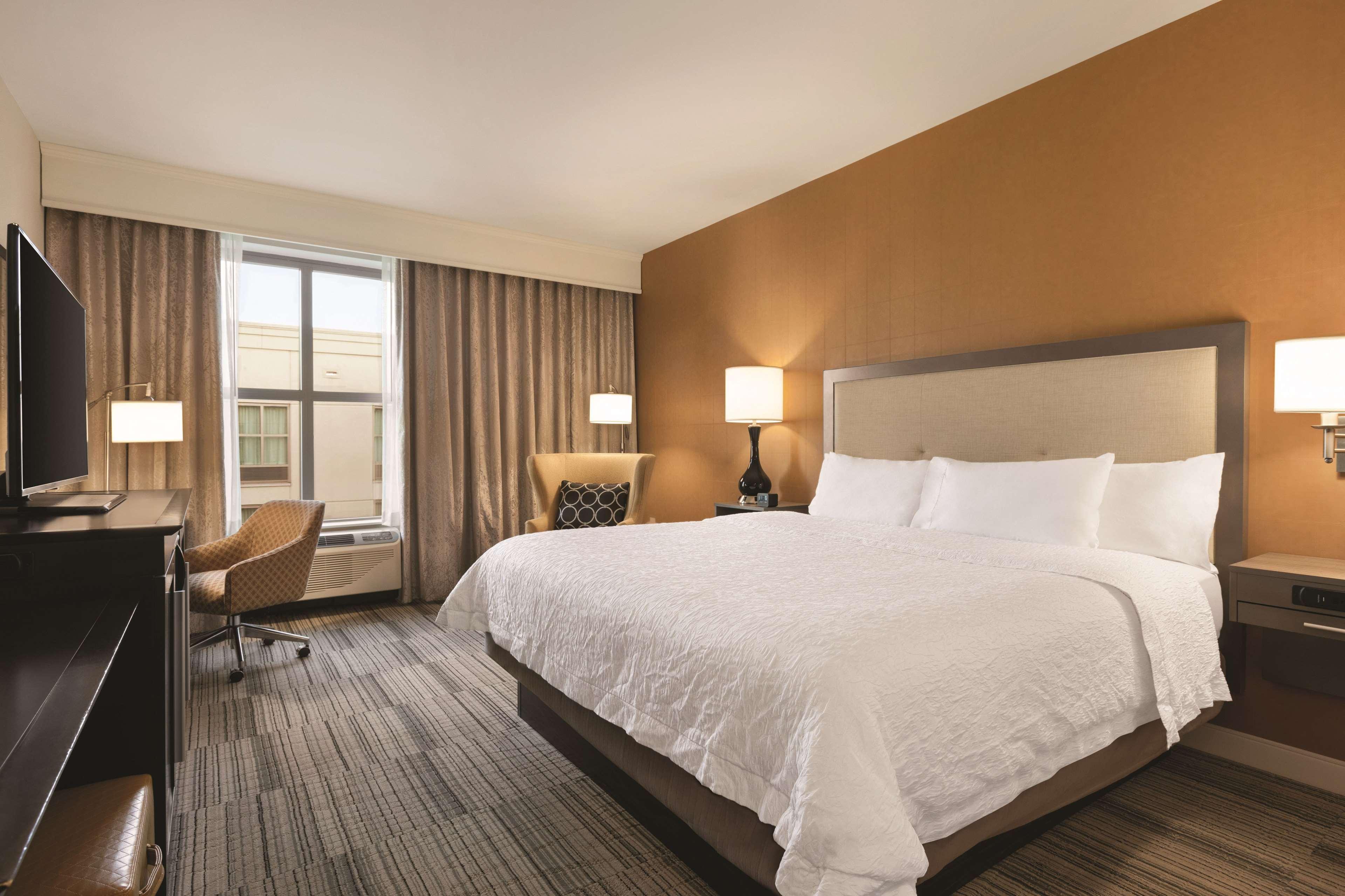 Hampton Inn & Suites - Roanoke-Downtown, Va Екстер'єр фото