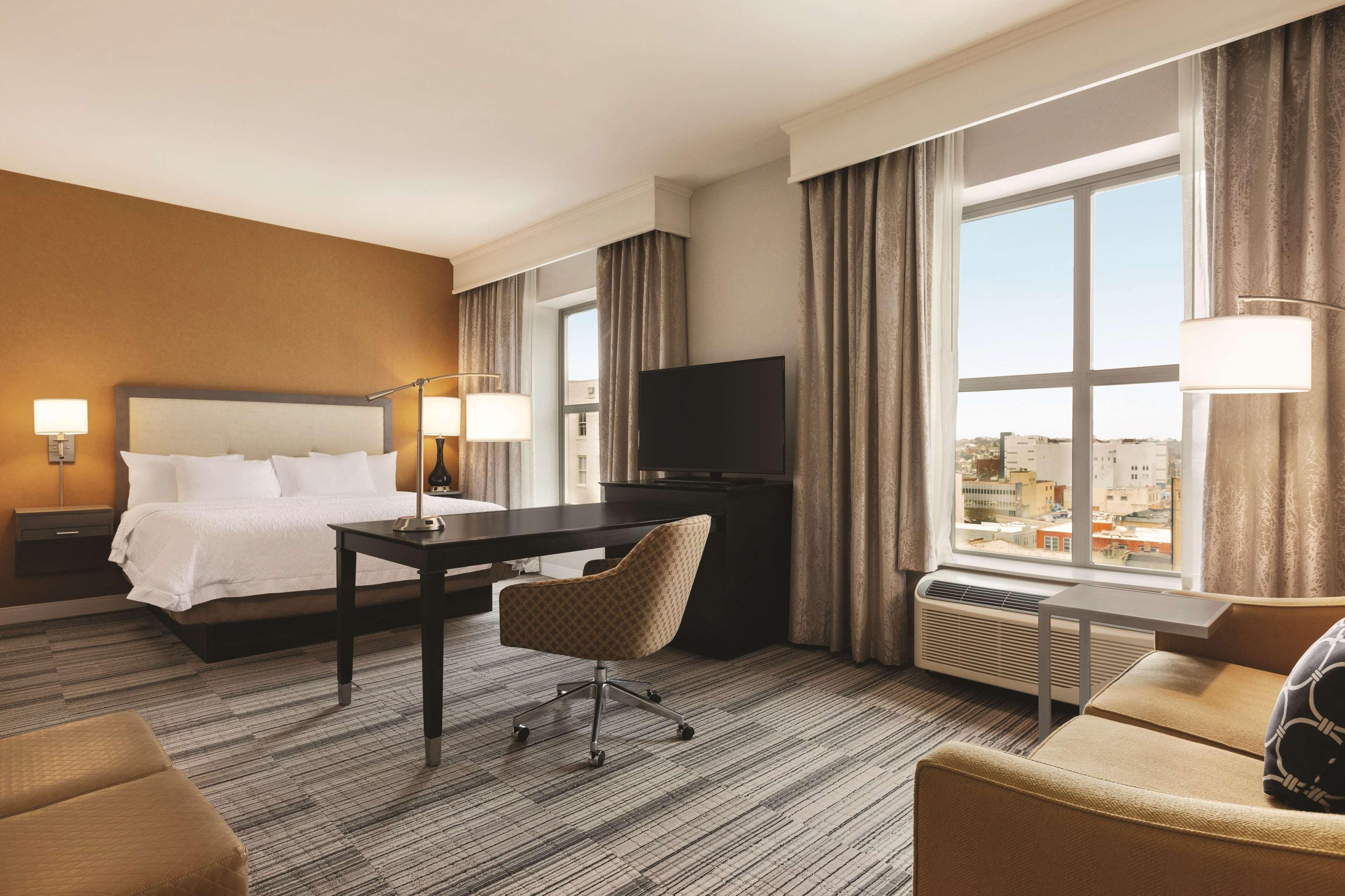 Hampton Inn & Suites - Roanoke-Downtown, Va Екстер'єр фото
