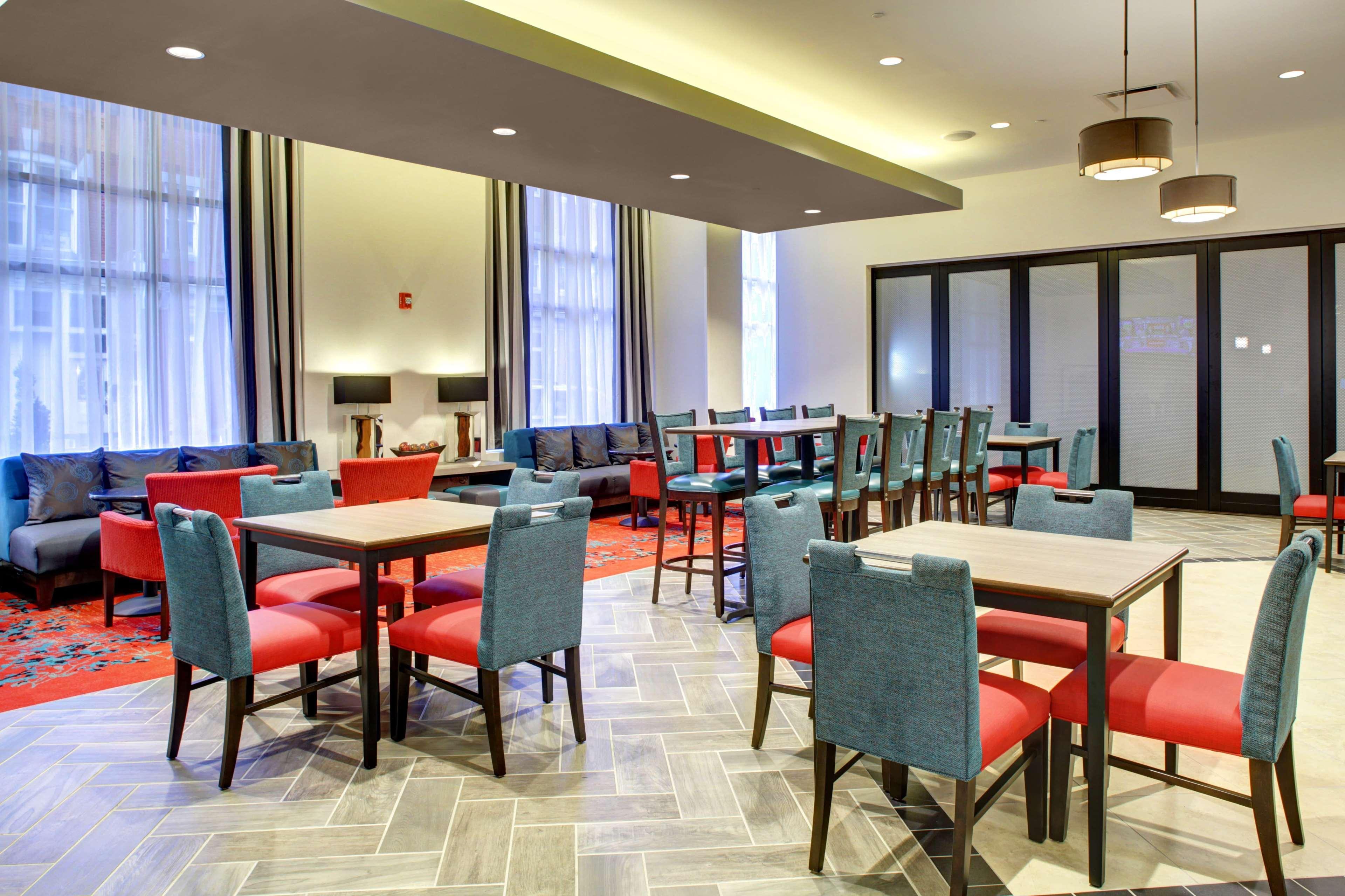 Hampton Inn & Suites - Roanoke-Downtown, Va Екстер'єр фото