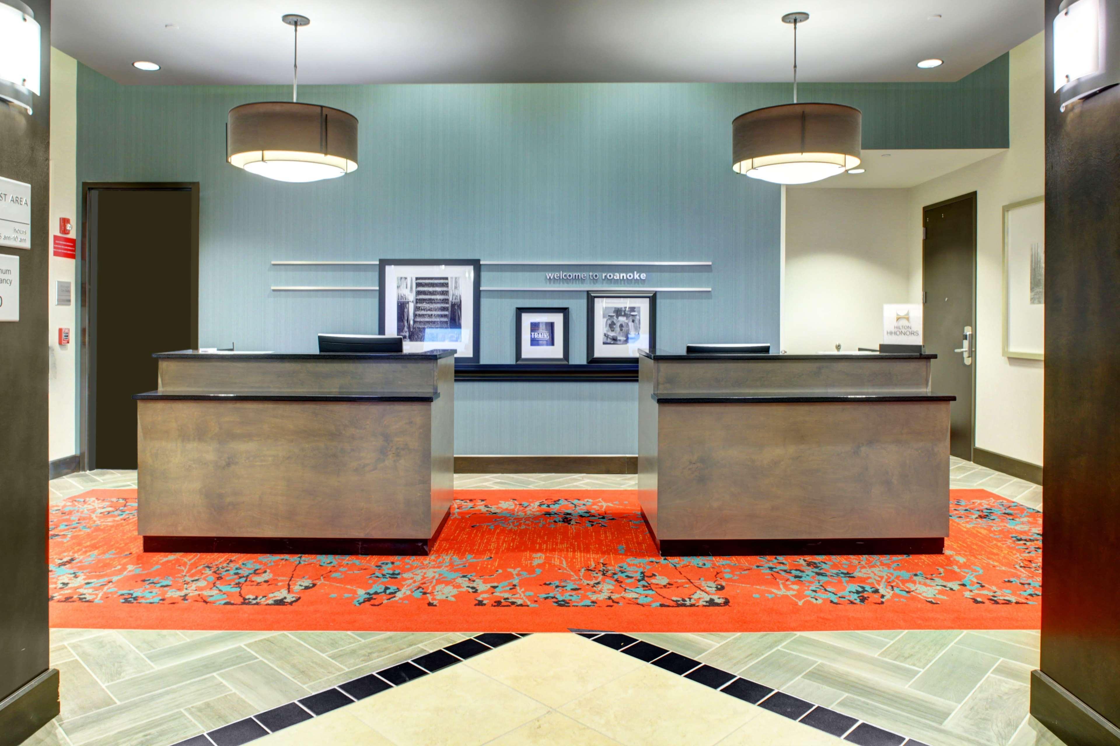 Hampton Inn & Suites - Roanoke-Downtown, Va Екстер'єр фото