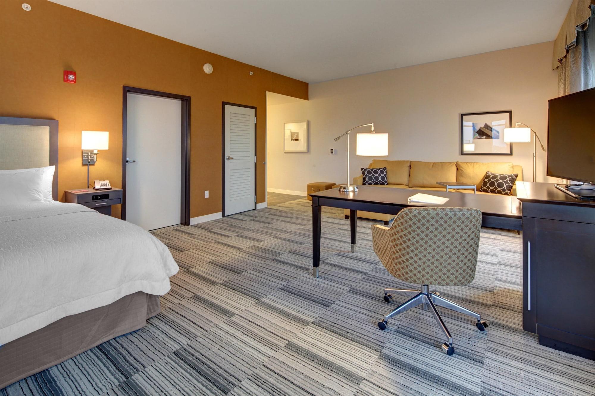 Hampton Inn & Suites - Roanoke-Downtown, Va Екстер'єр фото