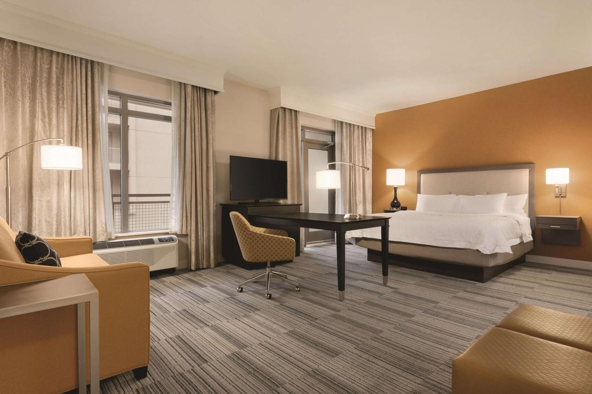 Hampton Inn & Suites - Roanoke-Downtown, Va Екстер'єр фото