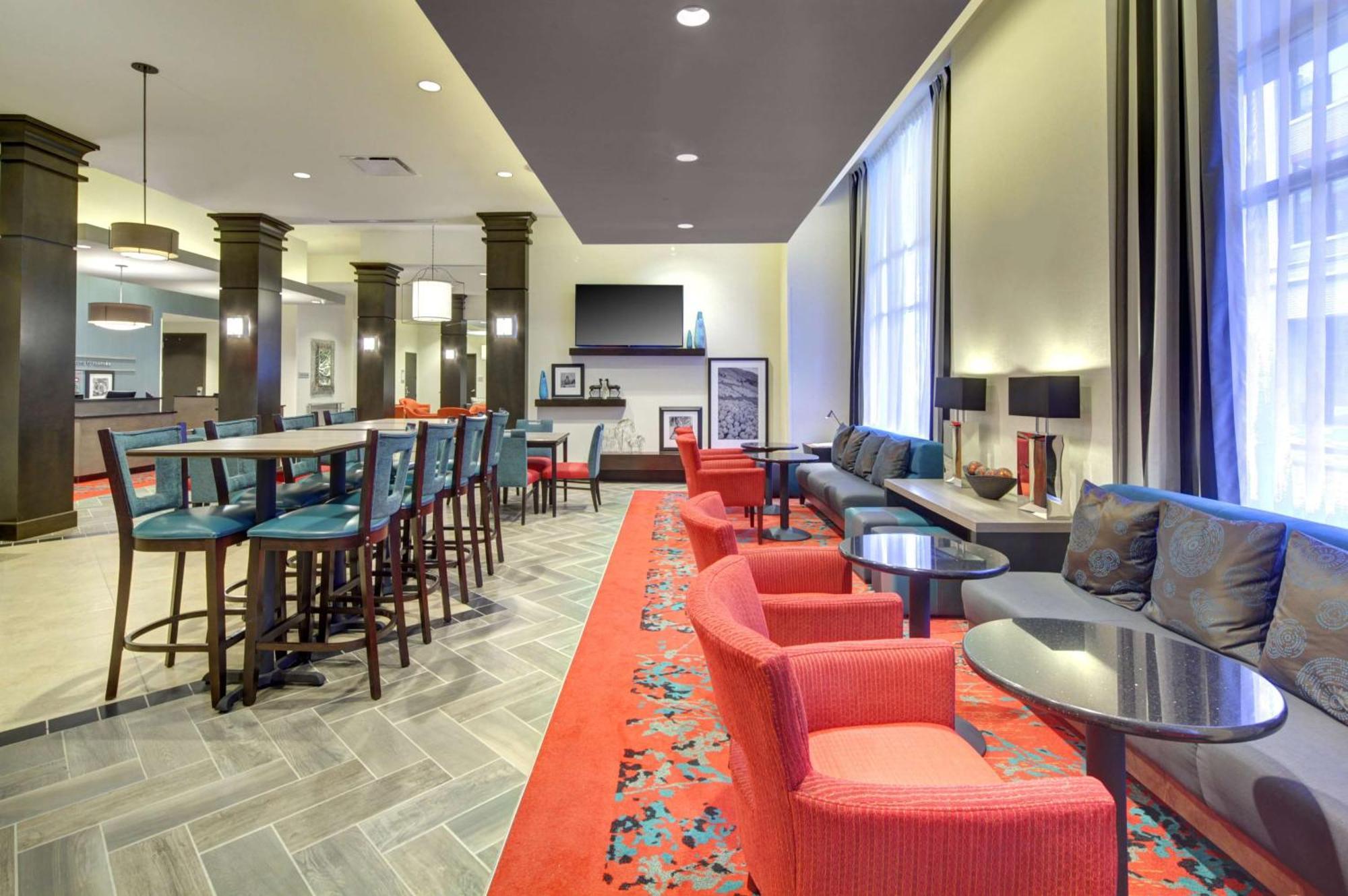 Hampton Inn & Suites - Roanoke-Downtown, Va Екстер'єр фото